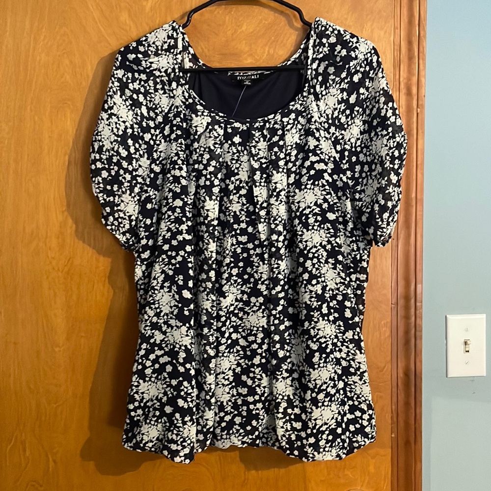 Flowy Shirt — Navy, NOT BLACK